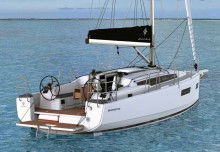 Líneas modernas, obra del gabinete Lombart, para el nuevo Sun Odyssey 350 de Jea