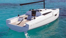 La deportividad del nuevo 30 pies de Beneteau no excluye detalles de crucero com