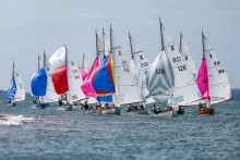 En la Cowes Week también hay numerosas clasificaciones para  distintos monotipos