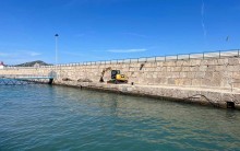El contramuelle del puerto de Ibiza, a tocar del Dalt Vila de la capital de las 