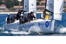 El 'LuardiaMoreira' es el nuevo líder de las Sailway Series J/70 del RCN de Vigo