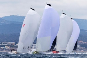 Espectacular imagen de los TP 52 lanzados en pelotón a más de 20 nudos con los a