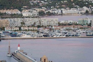 Marina Botafoc fue una de las primeras marinas para náutica de recreo puestas en