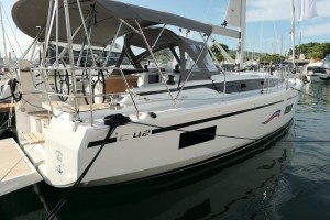 Mar Abierto Bavaria C-42. Una silueta masiva y casi más propia de un 45 pies que