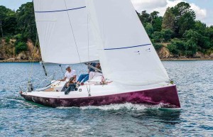 El J/7 es un velero moderno, sencillo de manejar y con las prestaciones que siem