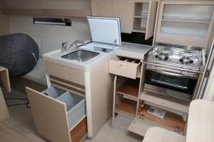 Mar Abierto Muy buen tamaño, distribución y complementos en la cocina.