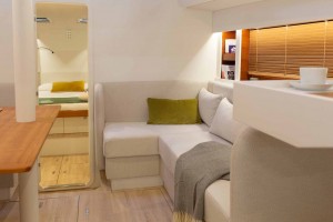 A falta de los renders definitivos del RM1080, este detalle del interior del RM 1380 ejemplariza la decoración luminosa y funcional de esta marca francesa de veleros. A falta de los renders definitivos del RM1080, este detalle del interior del RM